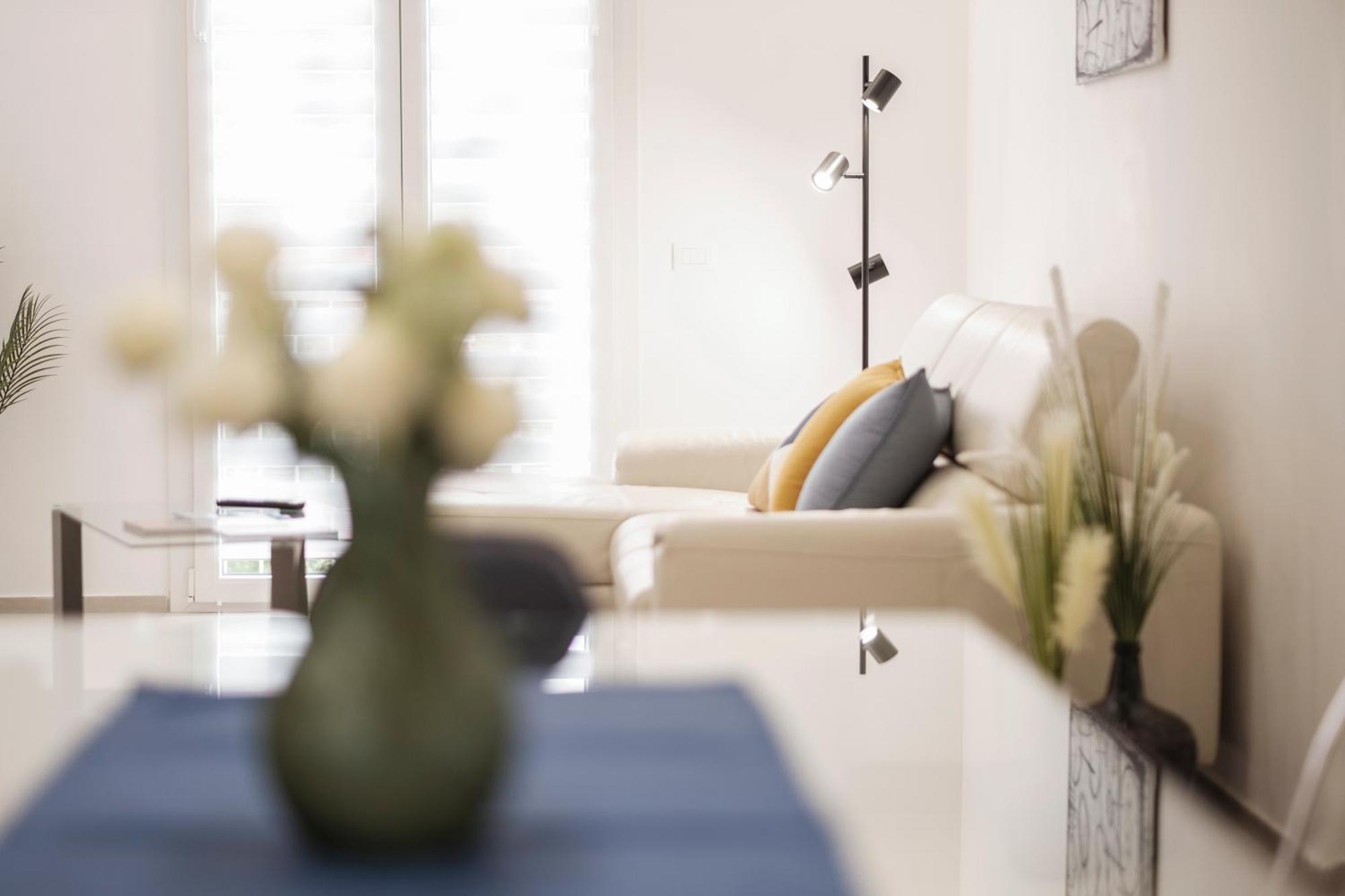 Pepoli Deluxe - Exclusive Apartment - Free Parking ตราปานี ภายนอก รูปภาพ